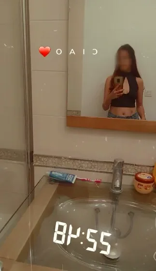 Demi, 23