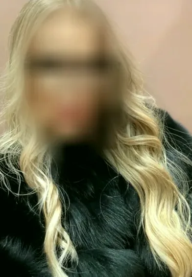 Esther, 32
