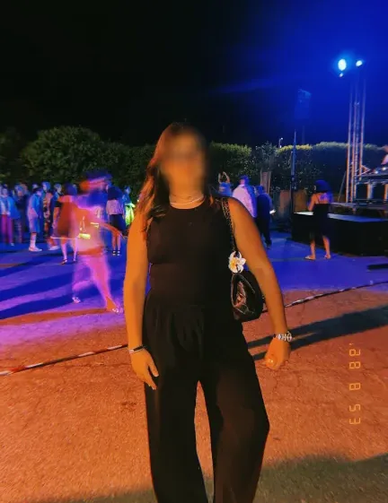Isabel, 18