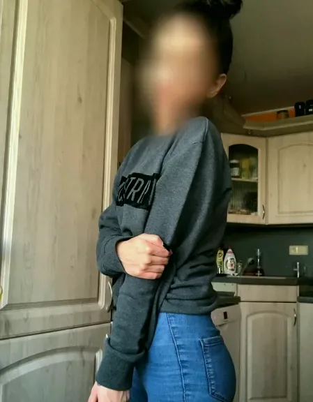 Kirsten, 28