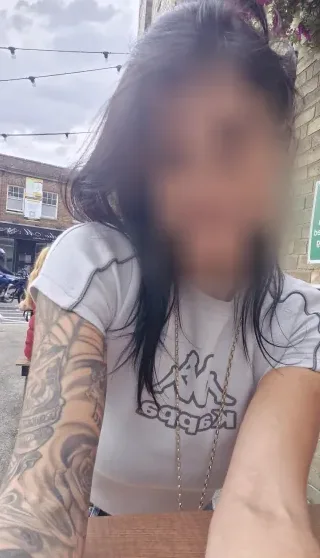 Kirsten, 39