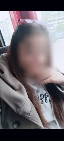 Laura, 29