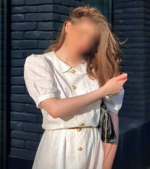 Noor, 25