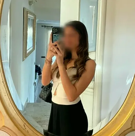 Rosanne, 19