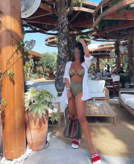 Sara, 28